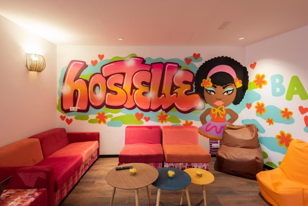 Hostelle - Women Only Hostel Барселона Екстериор снимка